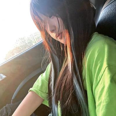 小犬与女孩
